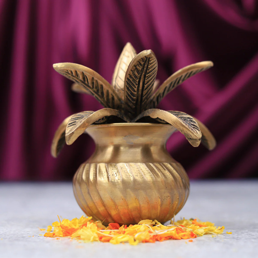 Saga Kalash Mangal (Brass)