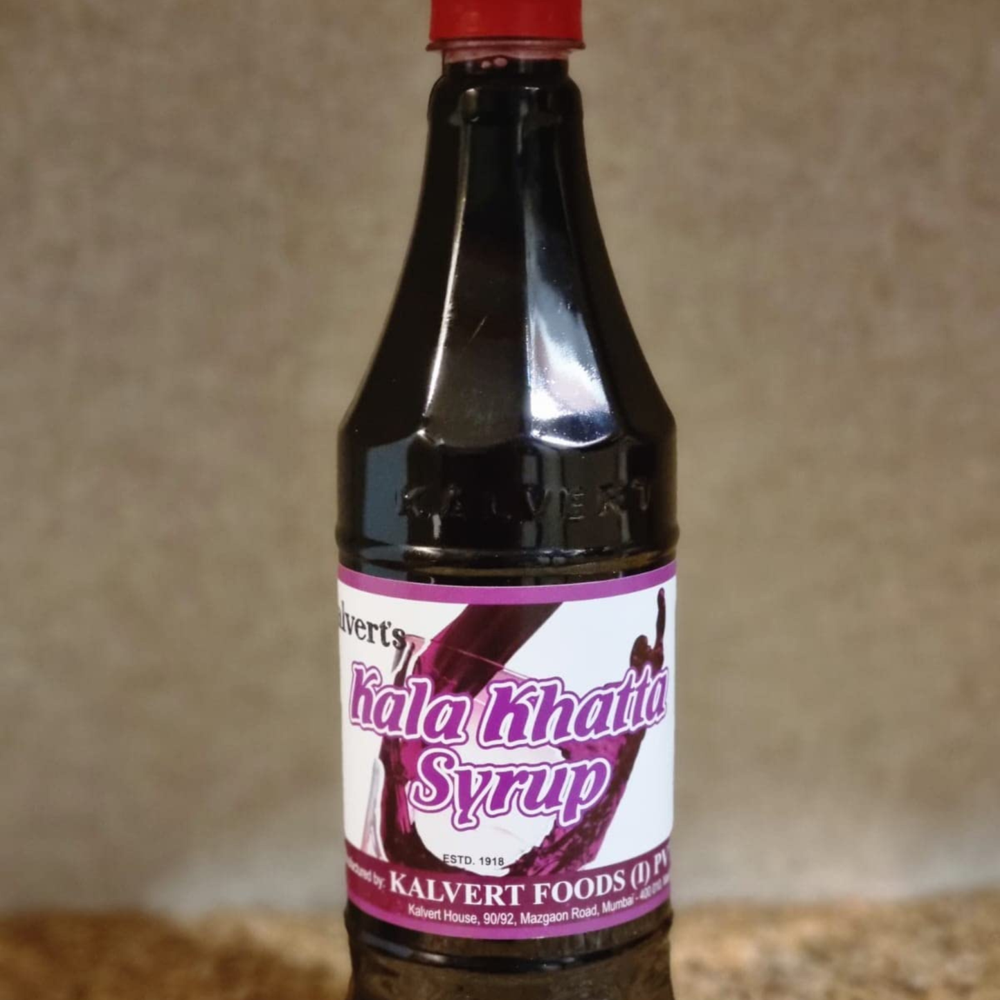 Kalvert Kala Khatta Syrup 700 ml.